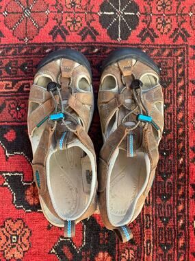 Keen brown leather waterproof rubber protective toe sandals size EU 40 US 9.5